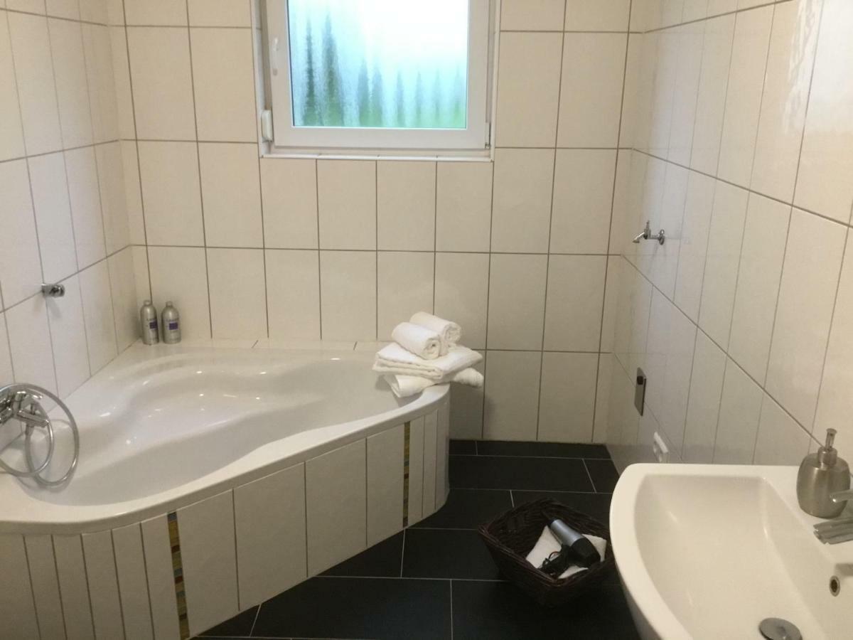 Ferienwohnungen Zum Hirschberg Sankt Wendel Exterior foto